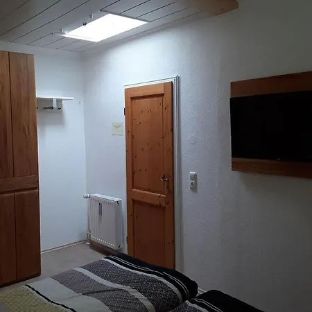 House Aft Diek - 15 *